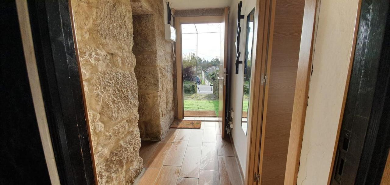 فيلا سانتياغو دي كومبوستيلافي Casa De Piedra Tipica المظهر الخارجي الصورة