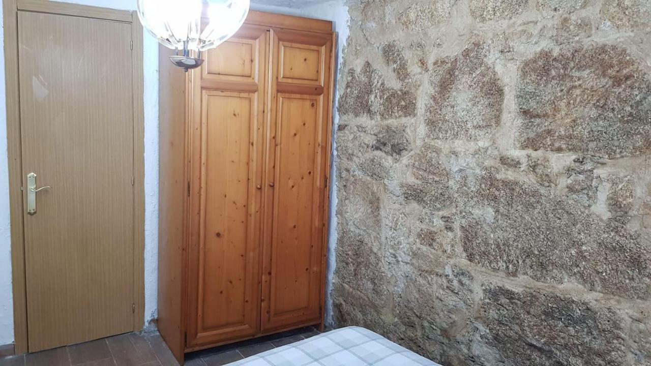 فيلا سانتياغو دي كومبوستيلافي Casa De Piedra Tipica المظهر الخارجي الصورة